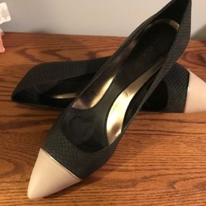 Classy Kitten Heel Ann Klein